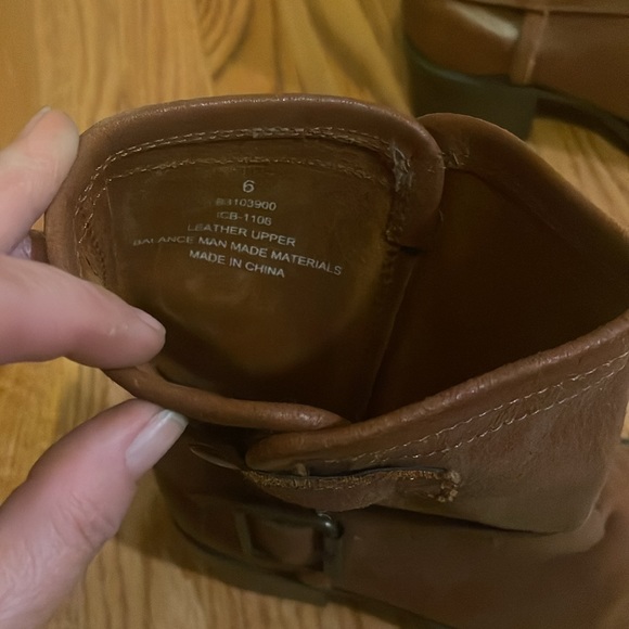 DKNYC brown leather short boots. - Picture 4 of 5